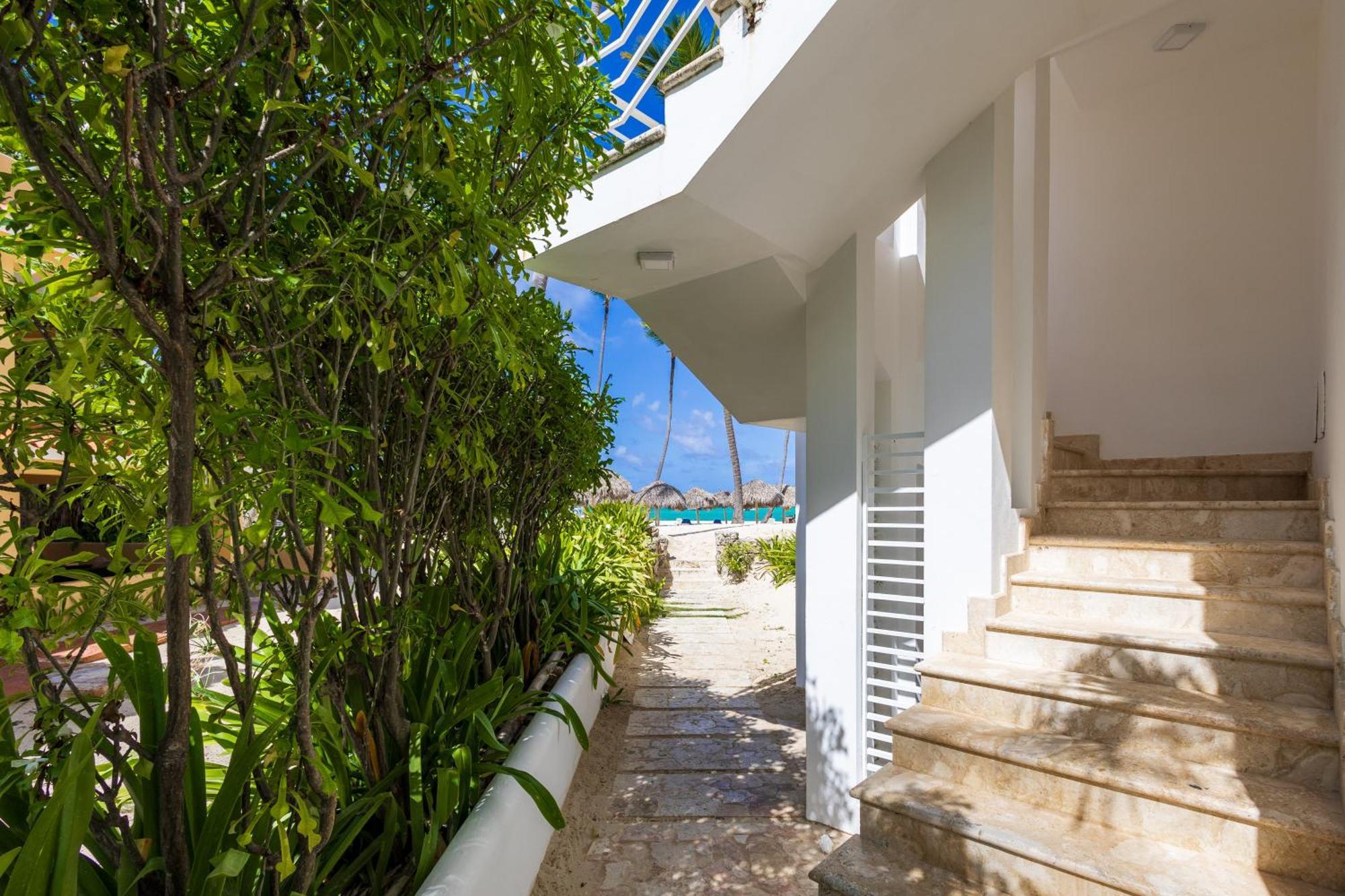 Prime Ocean View Punta Cana Apartments - 3-Bedroom Getaway With Private Terrace On Bavaro Beach Ngoại thất bức ảnh